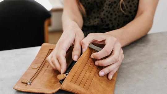 Dusky Robins at Willow and Fli