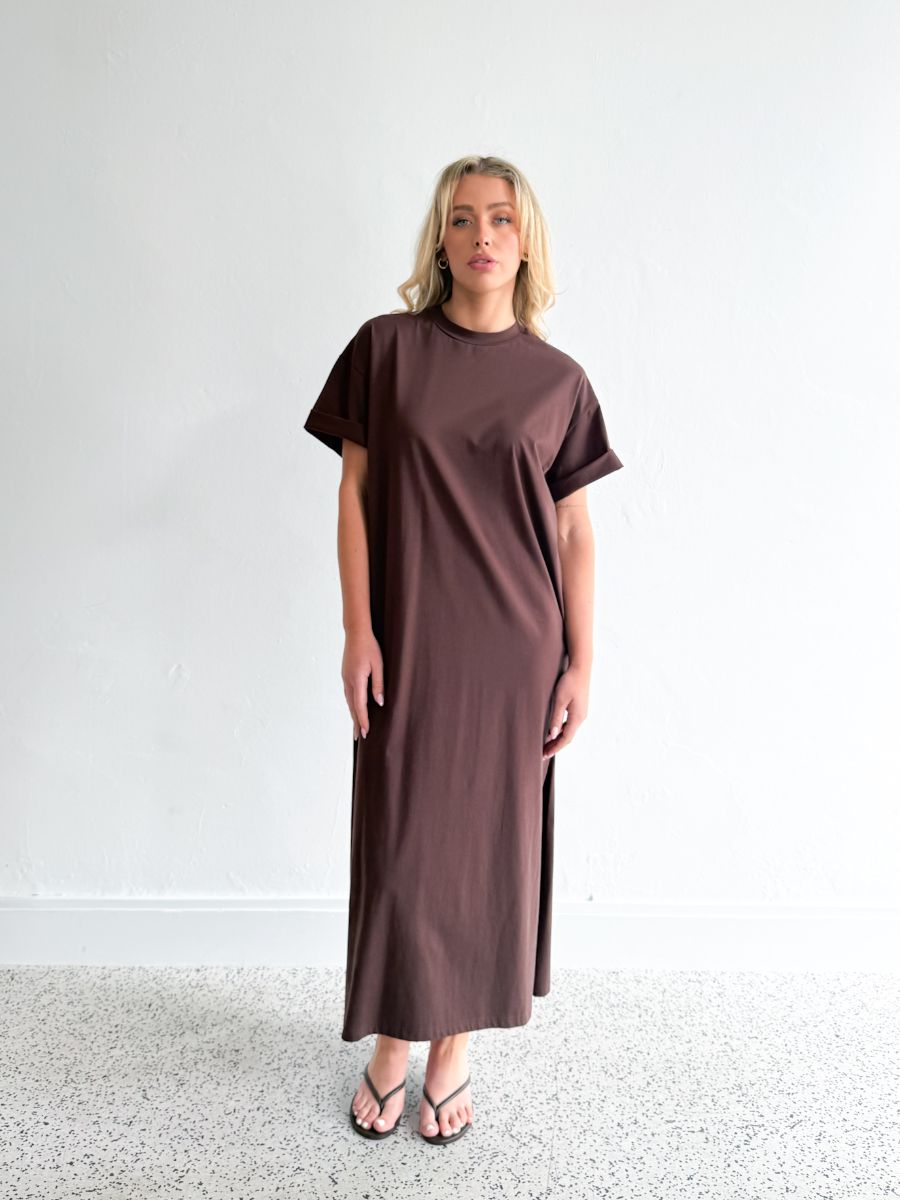Brown jersey maxi dress in t-shirt style with side splits
